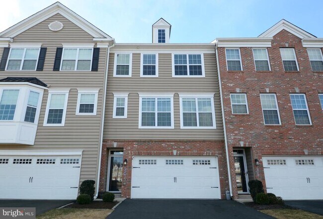 326 W Hamlin Ave in Telford, PA - Building Photo - Building Photo