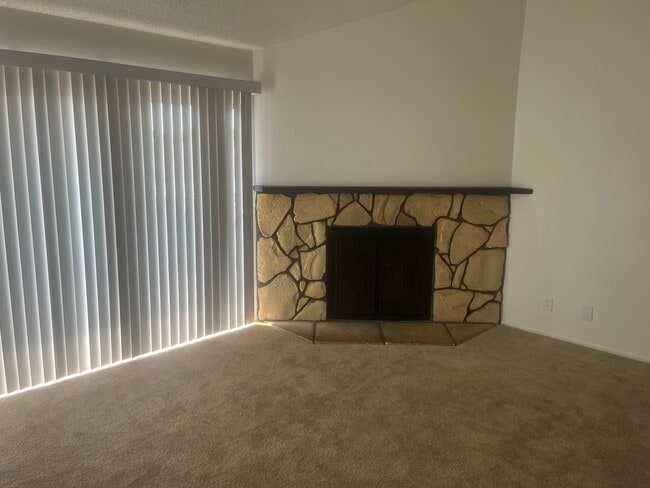 8652 Gloria Ave, Unit Unit D