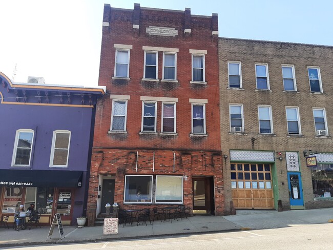 19 W Washington St, Unit 3rd Floor