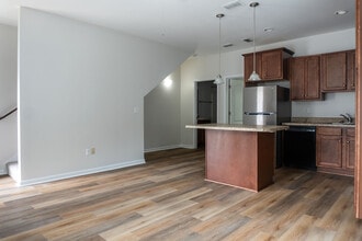 2016 Corvallis Ave in Tallahassee, FL - Building Photo - Building Photo