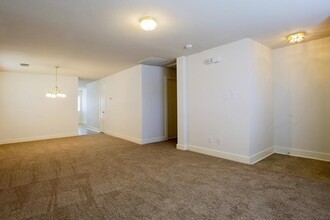 11915 Sanspereil Dr in Houston, TX - Building Photo - Building Photo