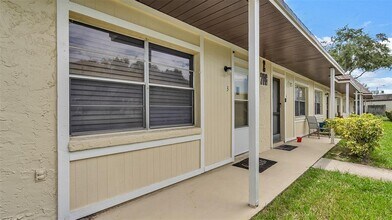 706 Green Valley Rd in Palm Harbor, FL - Building Photo - Building Photo