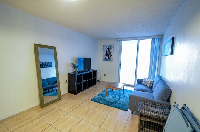 850 N Miami Ave, Unit PENTHOUSE W2010 in Miami, FL - Building Photo - Building Photo