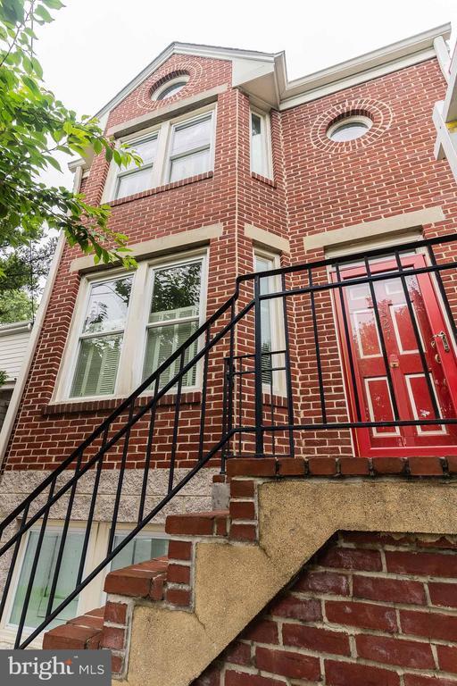 property at 627 N West St