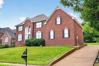 118 Wynbrooke Trace, Unit 01-14 in Hendersonville, TN - Building Photo - Building Photo