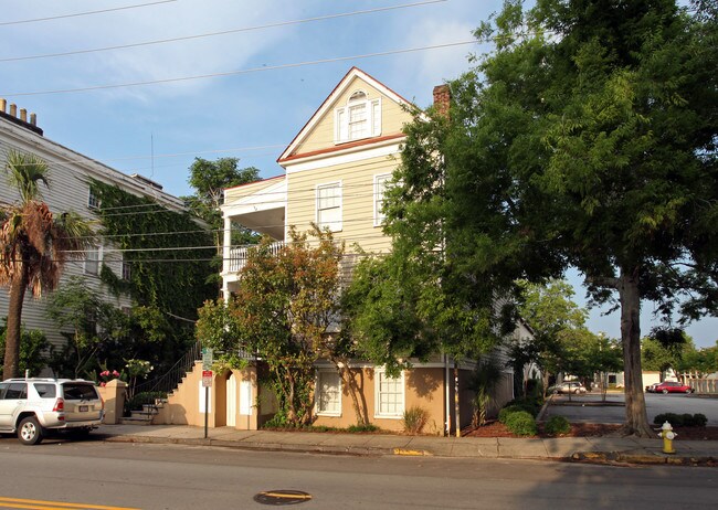 141 St Philip St in Charleston, SC - Foto de edificio - Building Photo