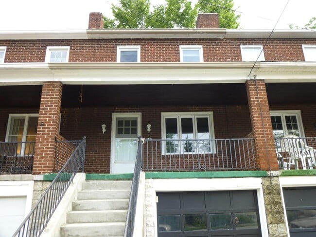 property at 940 Mirror St