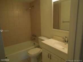 8325 SW 72nd Ave-Unit -# 307CA in Miami, FL - Building Photo - Building Photo