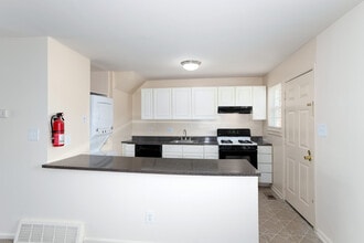 The Waterford Apartments in Cherry Hill, NJ - Foto de edificio - Interior Photo