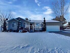 52 S 1660 W in Clearfield, UT - Building Photo