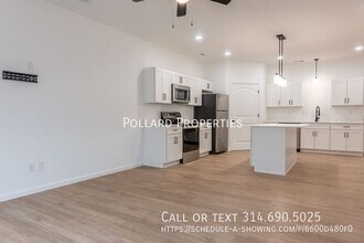 70 Santo Domingo Dr in Moscow Mills, MO - Building Photo - Building Photo