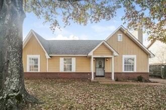 6561 Bald Oak Dr in Memphis, TN - Building Photo - Building Photo