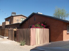 1823 N Park Ave, Unit #1 in Tucson, AZ - Building Photo - Building Photo