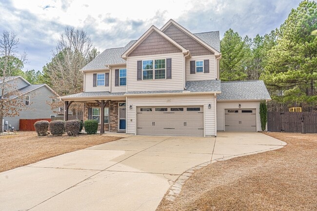 135 Almond Dr in Cameron, NC - Building Photo - Building Photo