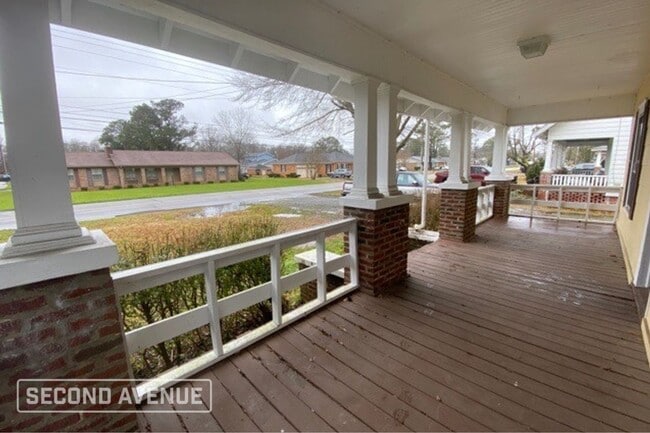 1416 Herrington Rd in Elizabeth City, NC - Building Photo - Building Photo