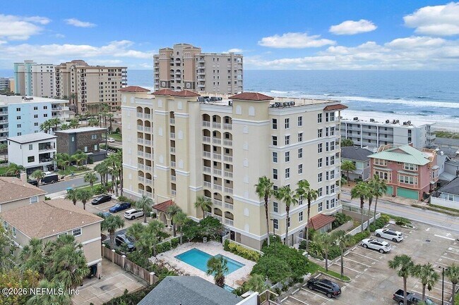 1126 1st St N, Unit 205 in Jacksonville Beach, FL - Building Photo - Building Photo