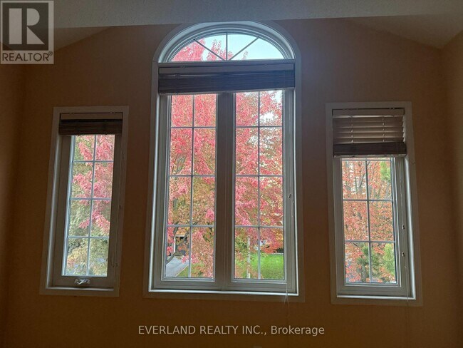 49 Falling River Dr in Richmond Hill, ON - Building Photo - Building Photo