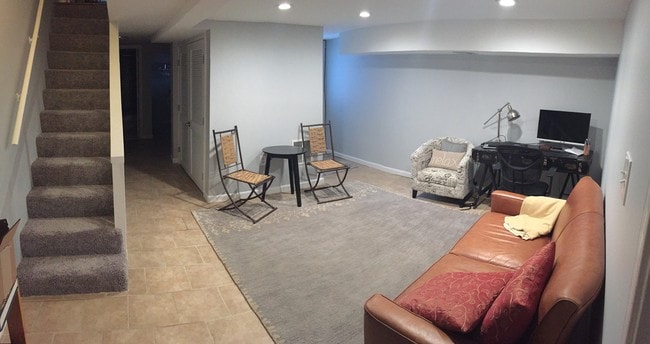 602 Columbia Rd NW, Unit B