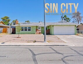 3896 Commanche Ave in Las Vegas, NV - Building Photo - Building Photo