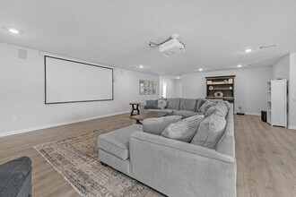 6537 Torrey Pnes in Laurel Hill, FL - Building Photo - Building Photo