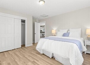 80 Summit St in Woonsocket, RI - Building Photo - Building Photo