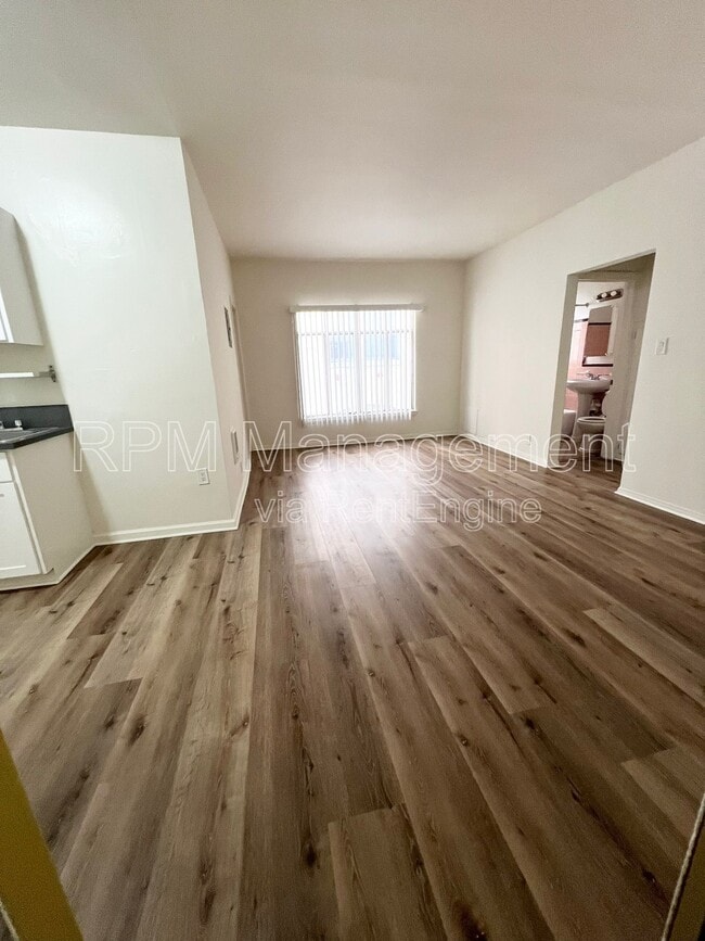 property at 619 Normandie Ave