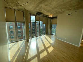 1000 W Leland Ave in Chicago, IL - Building Photo - Building Photo
