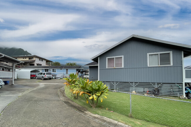 47-501 Ahuimanu Rd in Kaneohe, HI - Building Photo - Building Photo