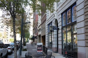 Roberts Galerie Lofts Apartments