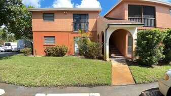 50 SE 12th St in Boca Raton, FL - Building Photo