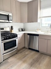 2727-2741 Abbot Kinney Blvd in Los Angeles, CA - Foto de edificio - Building Photo