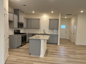 7131 Bentz St in Charlotte, NC - Building Photo - Building Photo