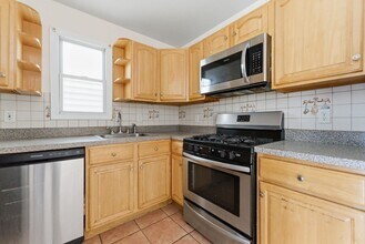 46 Armstrong Ave in Jersey City, NJ - Building Photo - Building Photo