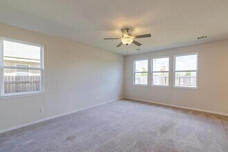 132 Skycroft Cir in Liberty Hill, TX - Building Photo - Building Photo