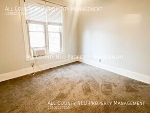 1852 W 45th St in Cleveland, OH - Building Photo - Building Photo