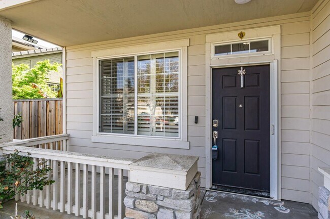 1156 Hampton Ct in Brentwood, CA - Building Photo - Building Photo