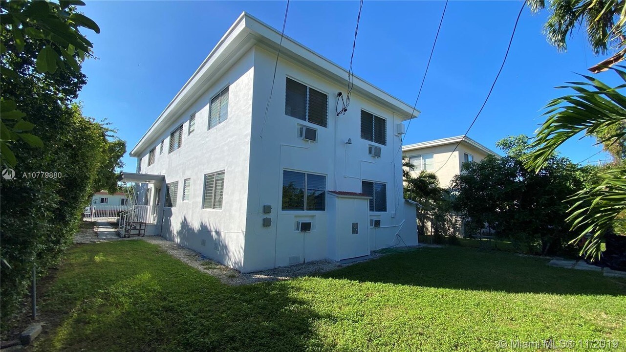 745 83rd St-Unit -1 in Miami Beach, FL - Foto de edificio