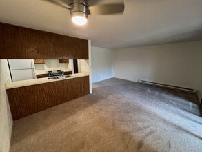 400 E Main St in Endicott, NY - Building Photo - Building Photo