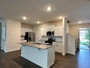 5374 Aster Pl in Oakwood, GA - Building Photo - Building Photo