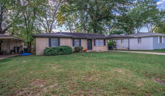 property at 812 Glencrest Ln