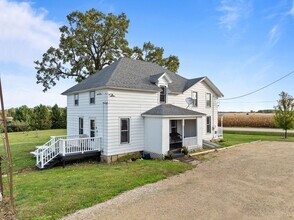 4363 County Rd O in Delavan, WI - Foto de edificio - Building Photo