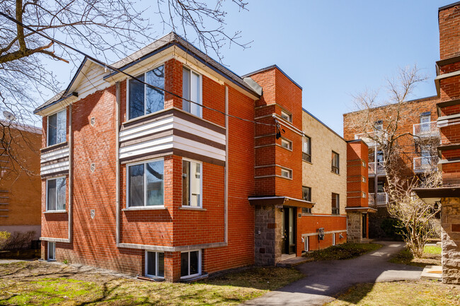 3175 Lacombe Av in Montréal, QC - Building Photo - Building Photo