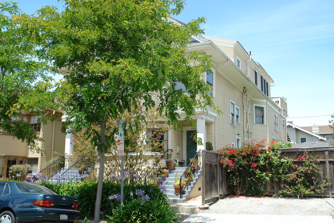 2259-2261 Derby St in Berkeley, CA - Building Photo