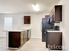 9727 Marbach Hl in San Antonio, TX - Building Photo - Building Photo