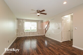 256 Cherrywood Parc Dr, Unit 11-104 in O'Fallon, MO - Foto de edificio - Building Photo