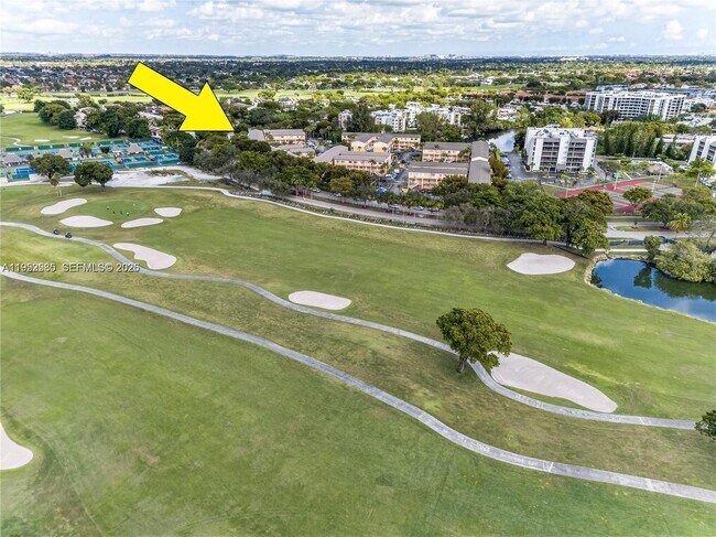 6235 SW Kendale Lakes Cir in Miami, FL - Building Photo - Building Photo