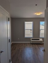 18 Canfield St in Orange, NJ - Building Photo