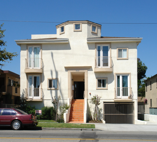 National Townhomes in Los Angeles, CA - Building Photo - Building Photo