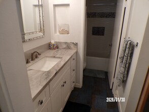 1621 Hotel Cir S in San Diego, CA - Foto de edificio - Building Photo