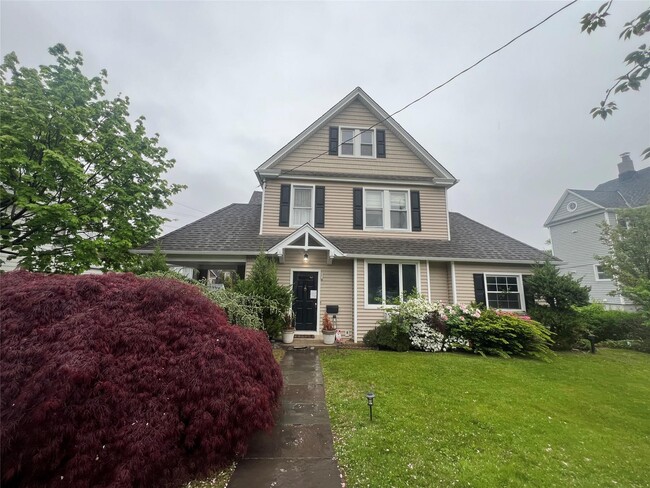 property at 62 Woodland Ave